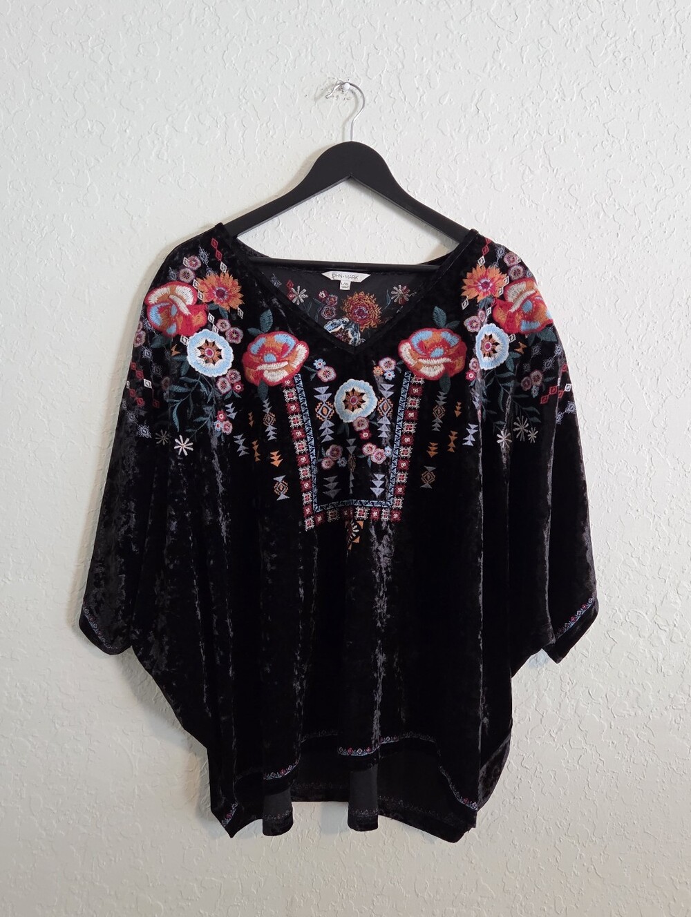 John Mark Blouse Womens L/XL Black Velvet Embroidered Floral Boho Top